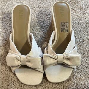 MIA Women's Tan Bow Mules